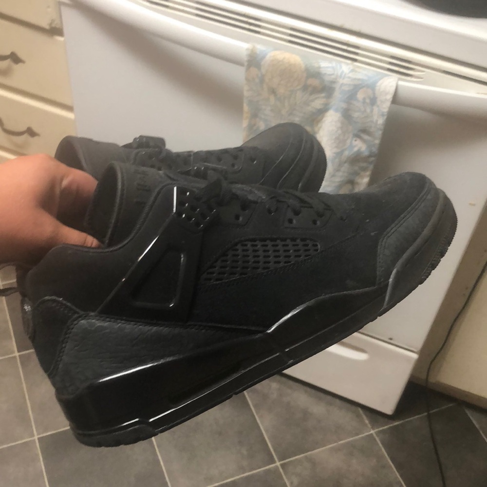 Jordan Black Sneakers Air Jordan 4 Monochrome Design